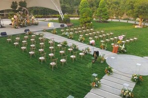 Khu tổ chức đại tiệc ngoài trời