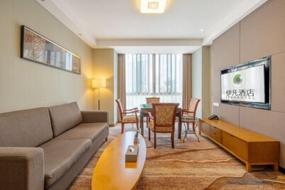 Ifan Hotel