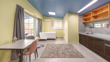 Basic Room, 1 Bedroom (room 201(Ocean view / Spa / Pet)) | 1 bedroom, free WiFi