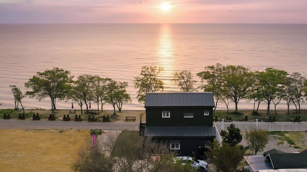 Exterior - Yeongheungdo Sunset Spa Pension (Incheon)