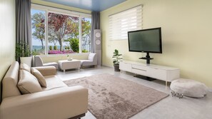 Basic Room, 1 Bedroom (room 101(Ocean view / Spa / Pet)) | 1 bedroom, free WiFi - Yeongheungdo Sunset Spa Pension (Incheon)