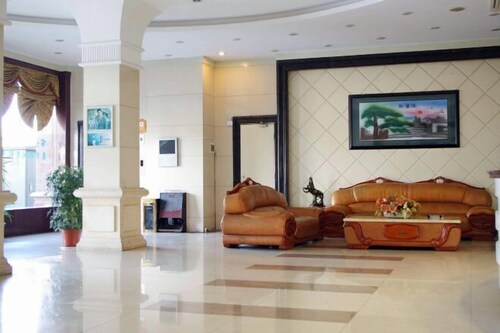 Shuiyue Qinghua Hotel