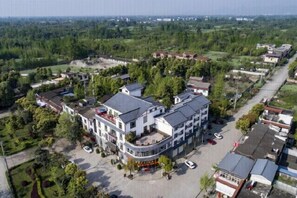 Exterior - Cuiyuezhuang Countryside Hotel (Dujiangyan)