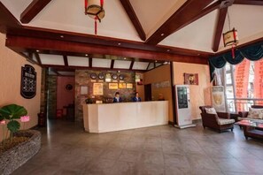 Lobby - Cuiyuezhuang Countryside Hotel (Dujiangyan)