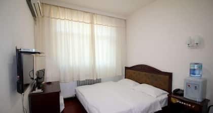 Industry Hotel