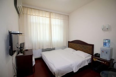 Industry Hotel