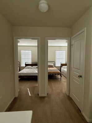 3 chambres, fer et planche Ă repasser, Wi-Fi gratuit, draps fournis