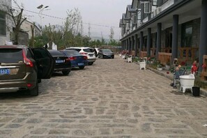 Free self-parking - Mengyin Yiquan Villa Homestay (Mengyin)