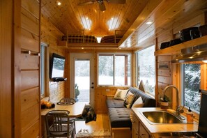 Smart TV - Private Mountain Getaway! (Sequim)