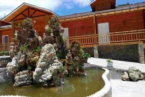Unclassified image, 2 of 24, button - Baoxing Shenmu Lei Mountain Villa (Baoxing)