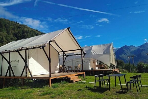 Outdoor dining - Baoxing Shenmu Lei Mountain Villa (Baoxing)