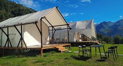 Baoxing Shenmu Lei Mountain Villa