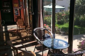 Dining - Cozy Mountain Inn (Shangri-La)