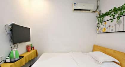 Style Theme Hotel (Fuyang Normal University West Lake Campus)