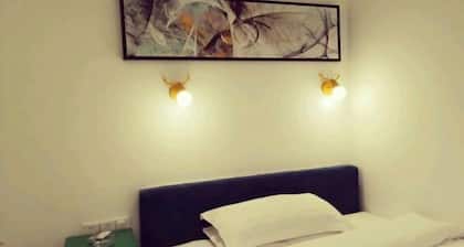 Style Theme Hotel (Fuyang Normal University West Lake Campus)
