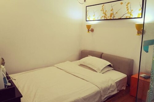 Style Theme Hotel (Fuyang Normal University West Lake Campus)