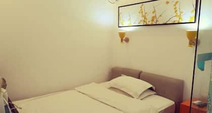 Style Theme Hotel (Fuyang Normal University West Lake Campus)