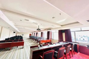 Unclassified image, 3 of 31, button - Fuyuan Yayue Business Hotel (Fuyuan)