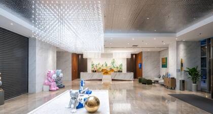 Madison Hotel Qingdao City Center (May Fourth Square)
