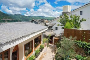 Exterior - Dali Nuan Nuan Ying Jing Cliff Sea View Hotel (Dali)