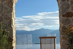 View from property - Dali Nuan Nuan Ying Jing Cliff Sea View Hotel (Dali)