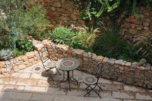 Garden - Dali Nuan Nuan Ying Jing Cliff Sea View Hotel (Dali)