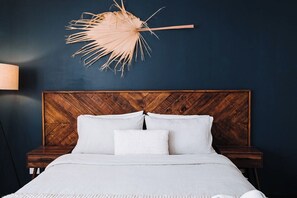 2 bedrooms, iron/ironing board, WiFi, bed sheets - Modern Beachside Villa with WiFi & Outdoor Patio (Kalbarri)