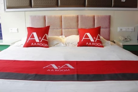 Room. AA Room Hotel (Shanghai Donglin Temple)