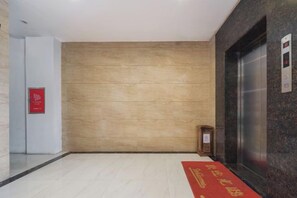 Unclassified image, 2 of 6, button - Huayi Four Seasons Hotel (Guangzhou)