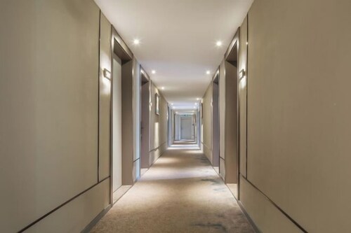 Huayi Four Seasons Hotel