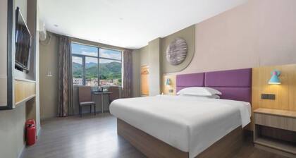 Huayi Four Seasons Hotel