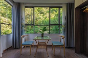 Room - Haluoqing·Mountain View Luxury Vacation Homestay (Yangshuo Qiangu Qing Store) (Yangshuo)