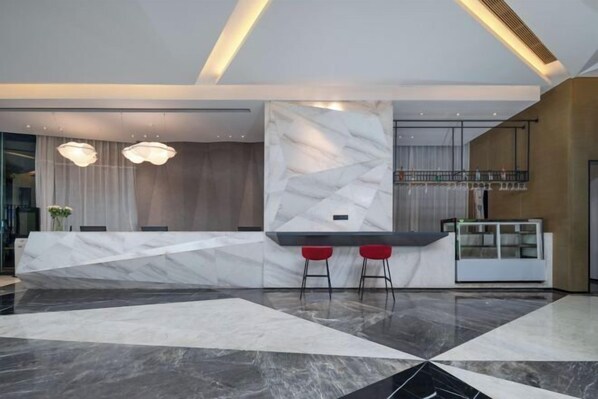 Bar (on property) - Biaoji LITE Hotel (Changsha Wanjiali Plaza Mawangdui Subway Station) (Changsha)