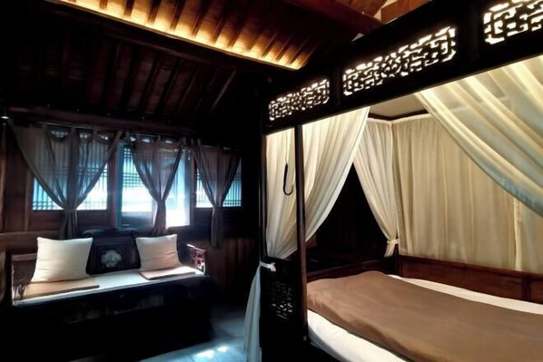 Ảnh chưa phân loại, 1 trong số 103 ảnh, nút
