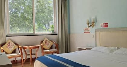 Hello Light Hotel (Linquan County Jiangziya Plaza)