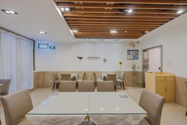Ảnh chưa phân loại, 1 trong số 28 ảnh, nút