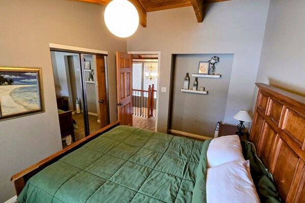 2 bedrooms, desk, iron/ironing board, travel crib