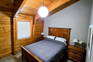 2 bedrooms, desk, iron/ironing board, travel cot