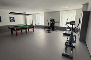 Gym - Ujimqin Hotel (West Ujimqin Banner)