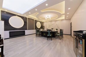 Restaurant - Ujimqin Hotel (West Ujimqin Banner)