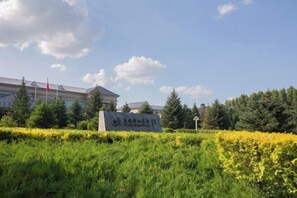 Property grounds - Ujimqin Hotel (West Ujimqin Banner)