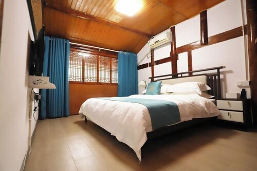 Hejiayuan Family Inn