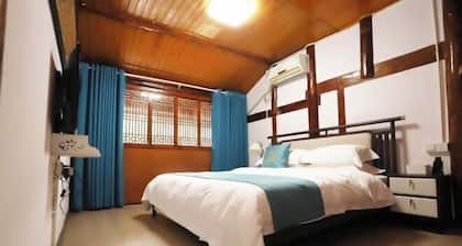 Hejiayuan Family Inn