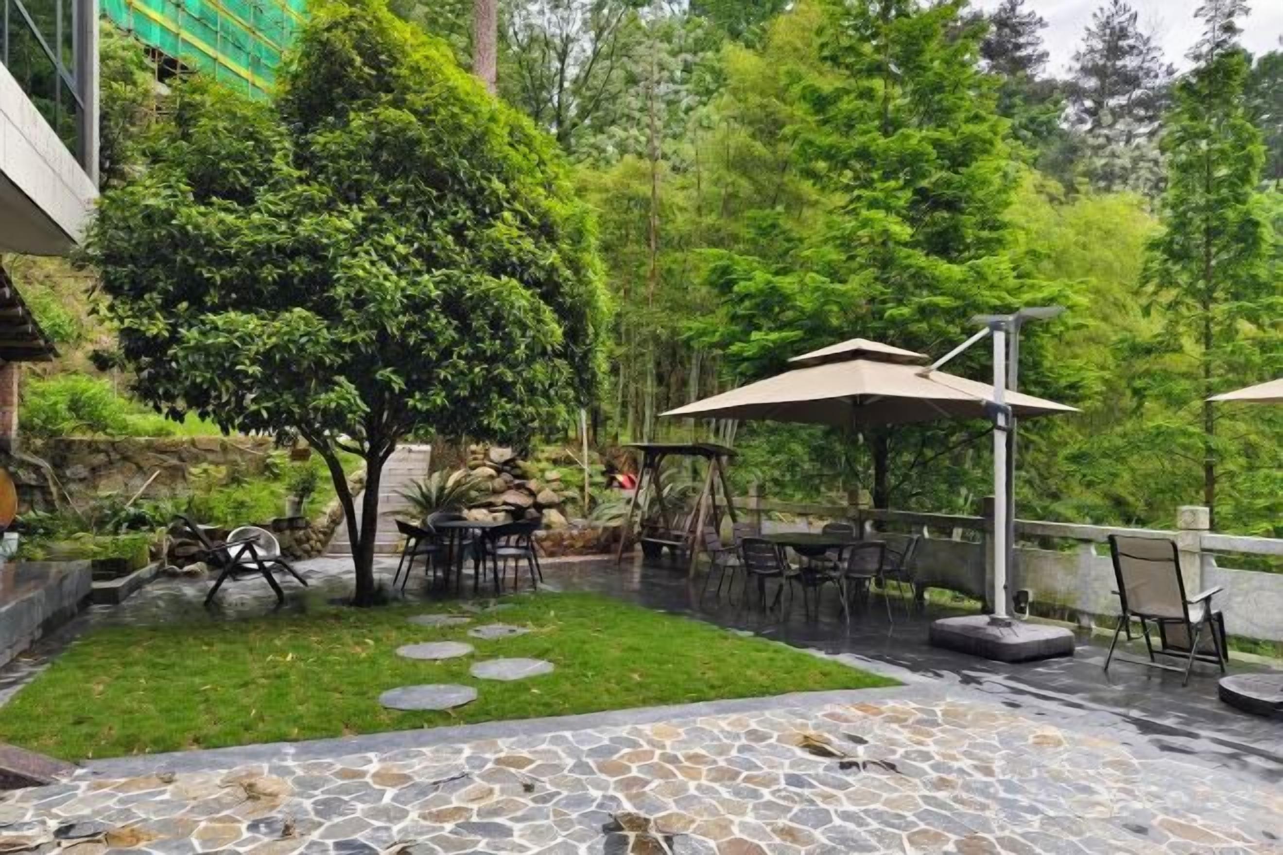 Tempat makan luar