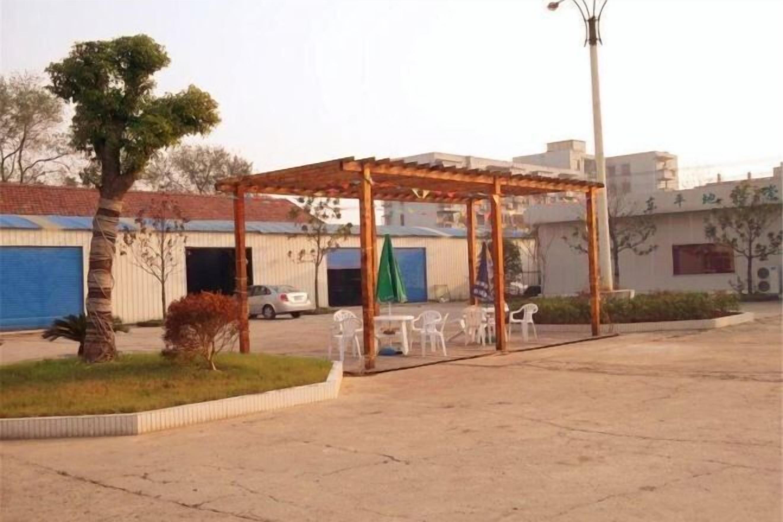 屋外ダイニングエリア