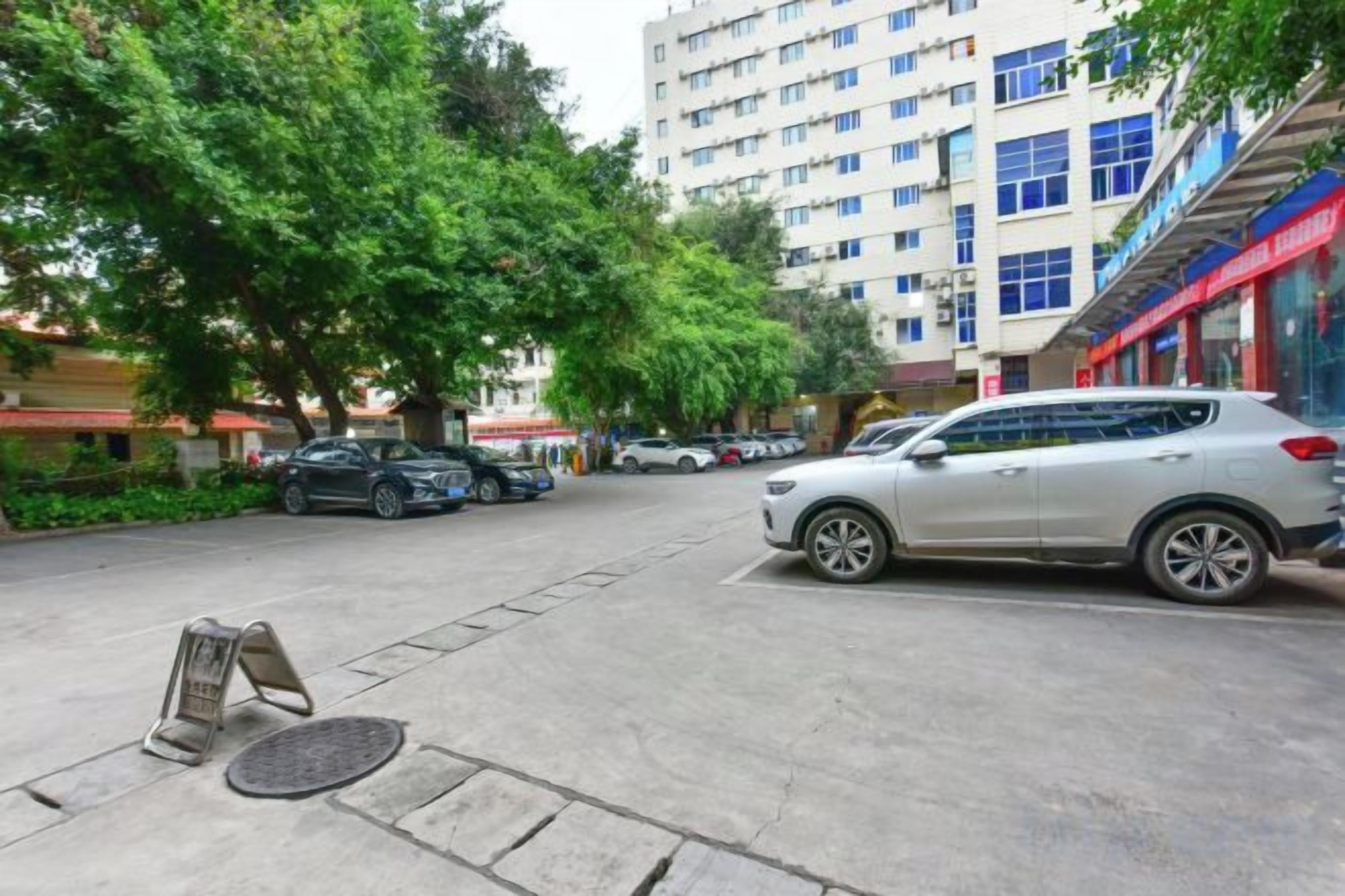 숙박 시설 구내