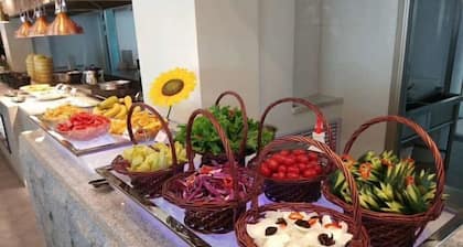 Shijiazhuang Pingshan Golden Benzhai Hotel