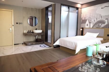 Room. Shankee Hotel (Tancheng Sifang Furniture Plaza)