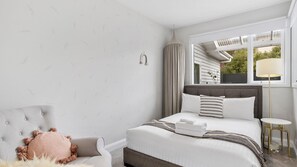 4 間睡房、可攜式嬰兒床、免費 Wi-Fi、床單