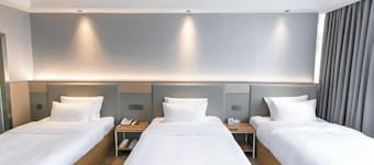 123 Hotel